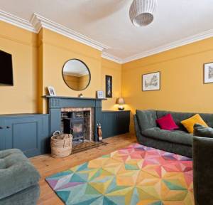 6 Bedroom House for sale in Swaynes Close, Salisbury