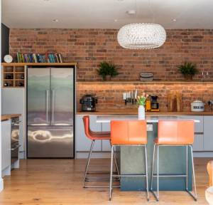 6 Bedroom House for sale in Swaynes Close, Salisbury