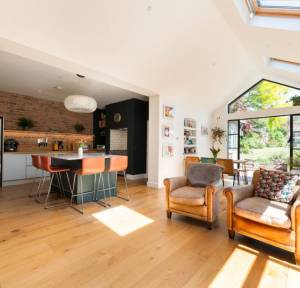 6 Bedroom House for sale in Swaynes Close, Salisbury