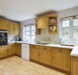 4 Bedroom House for sale in Lime Kiln Way, Salisbury