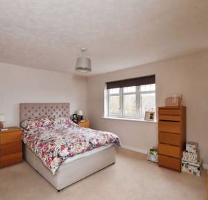 4 Bedroom House for sale in Lime Kiln Way, Salisbury