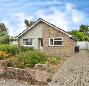 3 Bedroom Bungalow for sale in The Borough, Salisbury