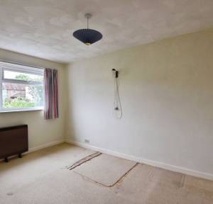 3 Bedroom Bungalow for sale in The Borough, Salisbury