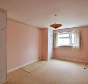 3 Bedroom Bungalow for sale in The Borough, Salisbury