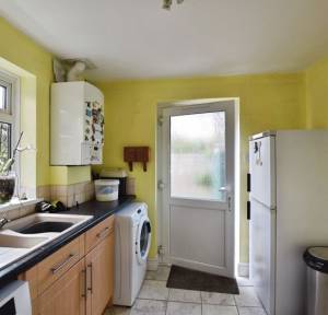 4 Bedroom Bungalow for sale in Saddlers Mead, Salisbury