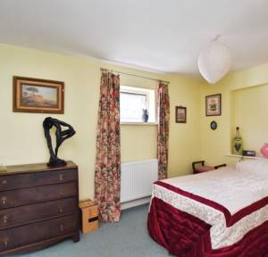 4 Bedroom Bungalow for sale in Saddlers Mead, Salisbury