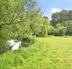 4 Bedroom Bungalow for sale in Saddlers Mead, Salisbury