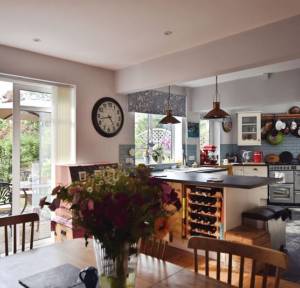 4 Bedroom House for sale in Chichester Close, Salisbury