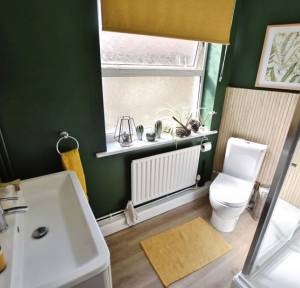 4 Bedroom House for sale in Chichester Close, Salisbury