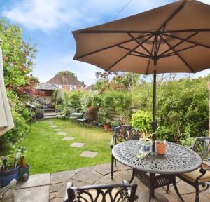 4 Bedroom House for sale in Chichester Close, Salisbury