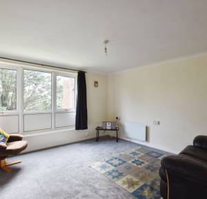 1 Bedroom Apartment / Studio for sale in Victoria Road, Salisbury