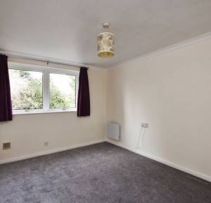 1 Bedroom Apartment / Studio for sale in Victoria Road, Salisbury