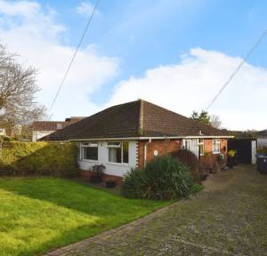 3 Bedroom Bungalow for sale in Downsway, Salisbury