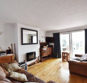 3 Bedroom Bungalow for sale in Downsway, Salisbury
