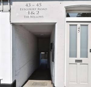 1 Bedroom Flat for sale in Estcourt Road, Salisbury