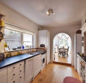 3 Bedroom House for sale in Queens Road, Salisbury