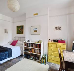 3 Bedroom House for sale in Queens Road, Salisbury