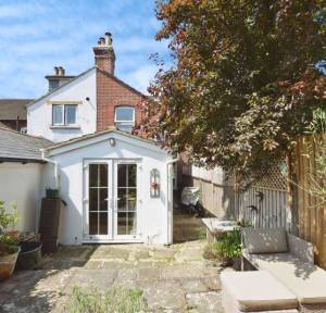 3 Bedroom House for sale in Queens Road, Salisbury