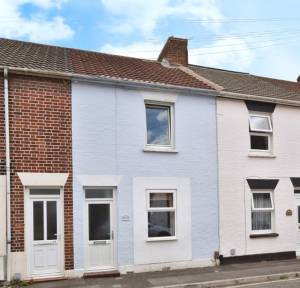 2 Bedroom House for sale in Meadow Road, Salisbury