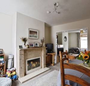 2 Bedroom House for sale in Meadow Road, Salisbury