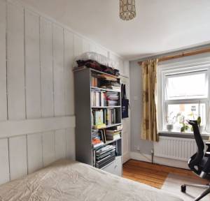 2 Bedroom House for sale in Meadow Road, Salisbury