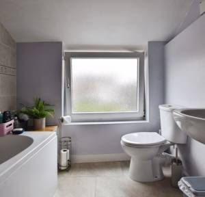 2 Bedroom House for sale in Meadow Road, Salisbury