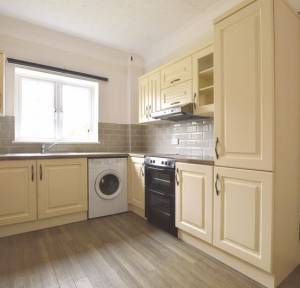 1 Bedroom Apartment / Studio to rent in East Gomeldon Road, Salisbury
