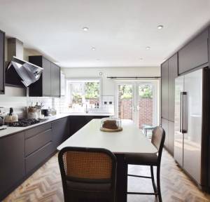 4 Bedroom House for sale in Rampart Road, Salisbury