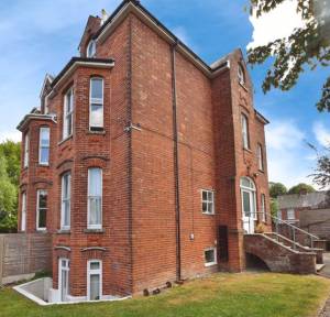 1 Bedroom Flat for sale in Manor Road, Salisbury