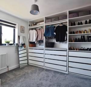 4 Bedroom House for sale in Chestnut Close, Salisbury