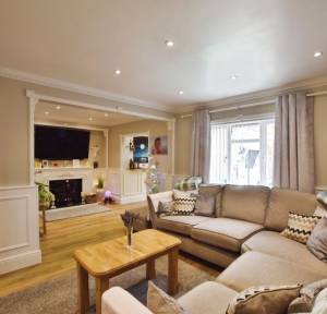 4 Bedroom House for sale in Western Way, Salisbury