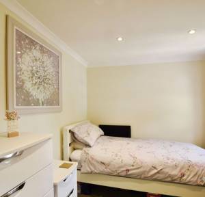 4 Bedroom House for sale in Western Way, Salisbury