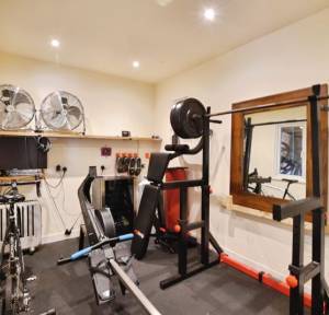 5 Bedroom House for sale in Norman Drive, Salisbury