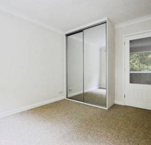 2 Bedroom Flat for sale in Glenmore Road, Salisbury