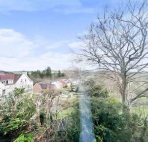 2 Bedroom Flat for sale in Glenmore Road, Salisbury