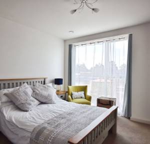 2 Bedroom Flat for sale in Fountain Way, Salisbury