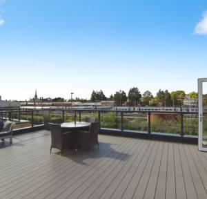2 Bedroom Flat for sale in Fountain Way, Salisbury