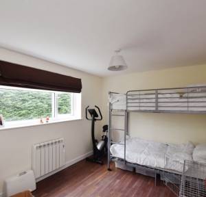 2 Bedroom Flat for sale in Highbury Close, Salisbury