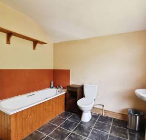 4 Bedroom House for sale in Hamilton Road, Salisbury