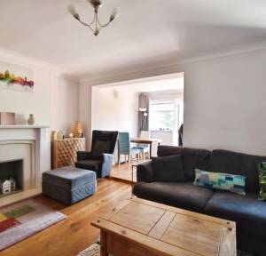 3 Bedroom House for sale in Cheshire Close, Salisbury