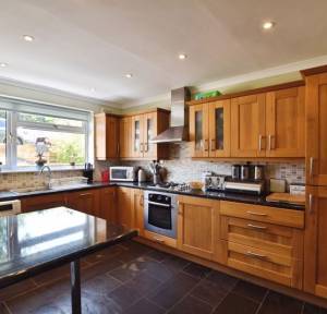 3 Bedroom House for sale in Cheshire Close, Salisbury