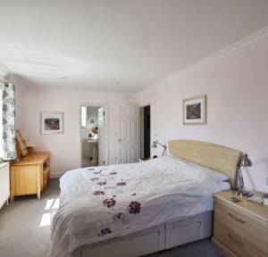 4 Bedroom House for sale in Chapel Hill, Salisbury