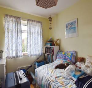 3 Bedroom Bungalow for sale in Hillside Drive, Salisbury