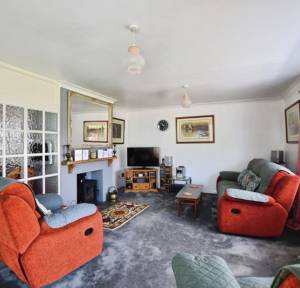 2 Bedroom Bungalow for sale in Little Woodfalls Drive, Salisbury