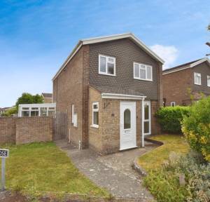 3 Bedroom House for sale in Canbury Close, Salisbury