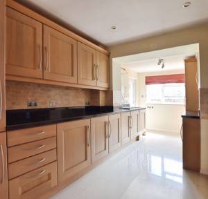 3 Bedroom House for sale in Canbury Close, Salisbury
