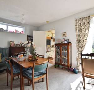 3 Bedroom Bungalow for sale in Hillside Drive, Salisbury