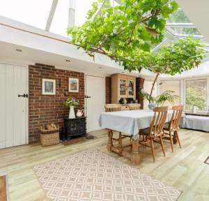 5 Bedroom House for sale in Forest Road, Fordingbridge