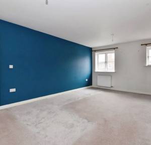 2 Bedroom Flat for sale in Sloane Court, Salisbury