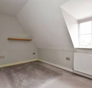2 Bedroom Flat for sale in Sloane Court, Salisbury